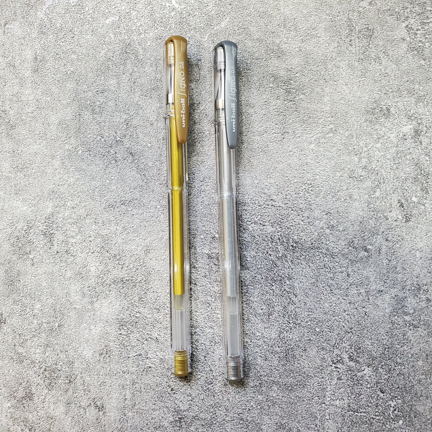 三菱 uni-ball Signo 0.8mm 啫哩筆 金/銀色